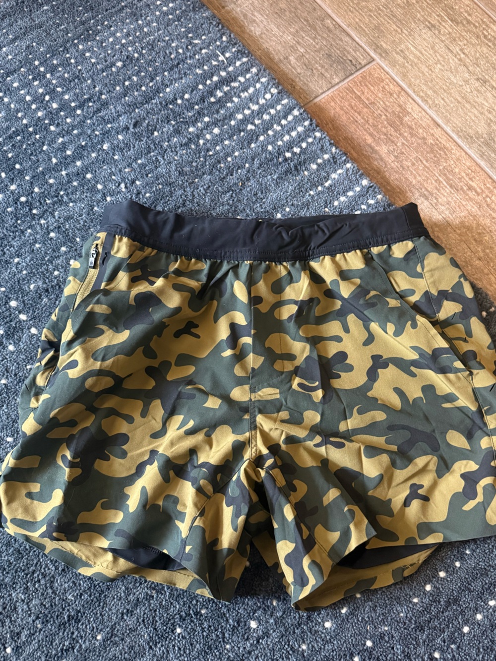 Camo Medium 5” Ten Thousand Interval shorts with liner